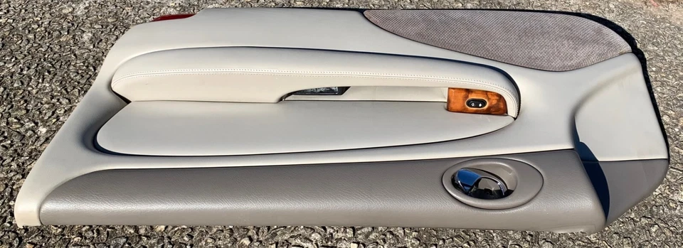 1997-2006 JaguarXK8 XKR X100 Front RH Passenger Interior Door Panel w/Handle OEM - Image 4 of 4