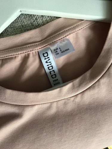 H&M Divided gorgeous pink stretch short sleeve t-shirt dress - Small 8 10 - Picture 3 of 3