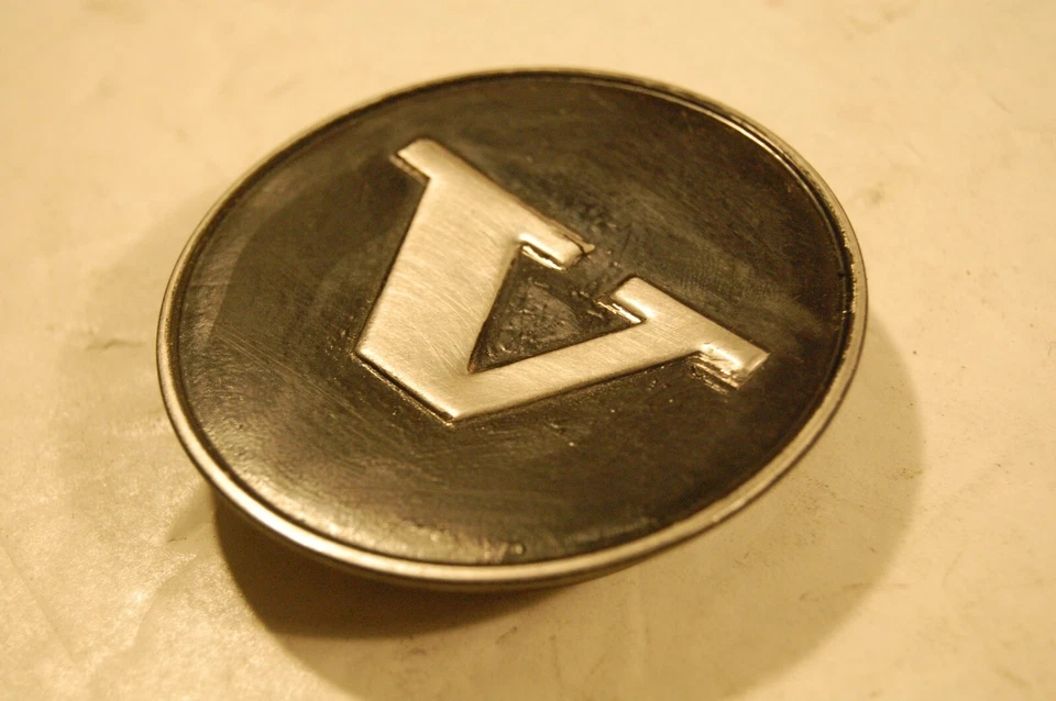 Tapacubos central Volvo 240 Foto 4 de 4