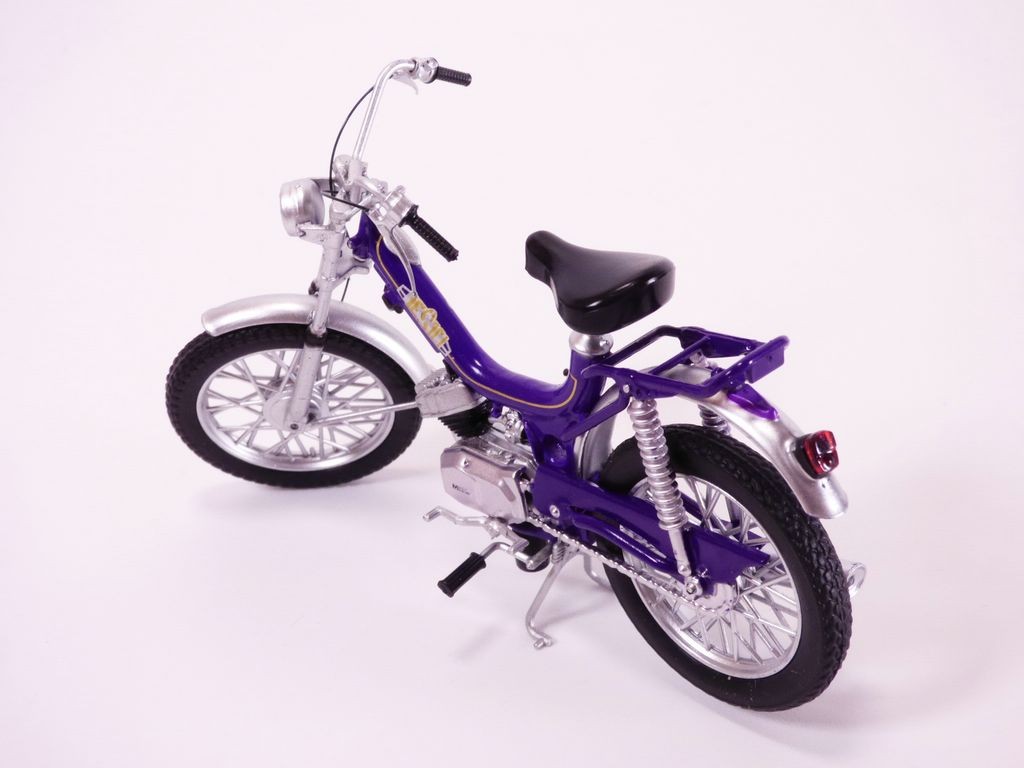 Testi Cricket violet miniature 1/18 réplique moto de haute précision - 3