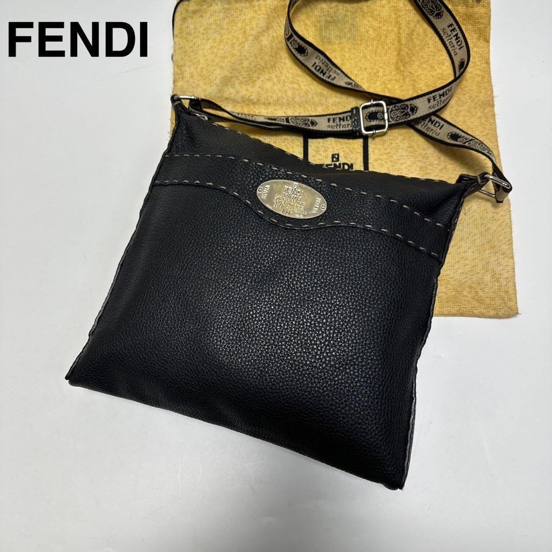 RARE FENDI Selleria Leather Black Shoulder Bag Sacoche in Excellent Condition