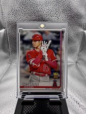 2019 Topps - Image Variation Shohei Ohtani #250 Adjusting Batting Glove SP