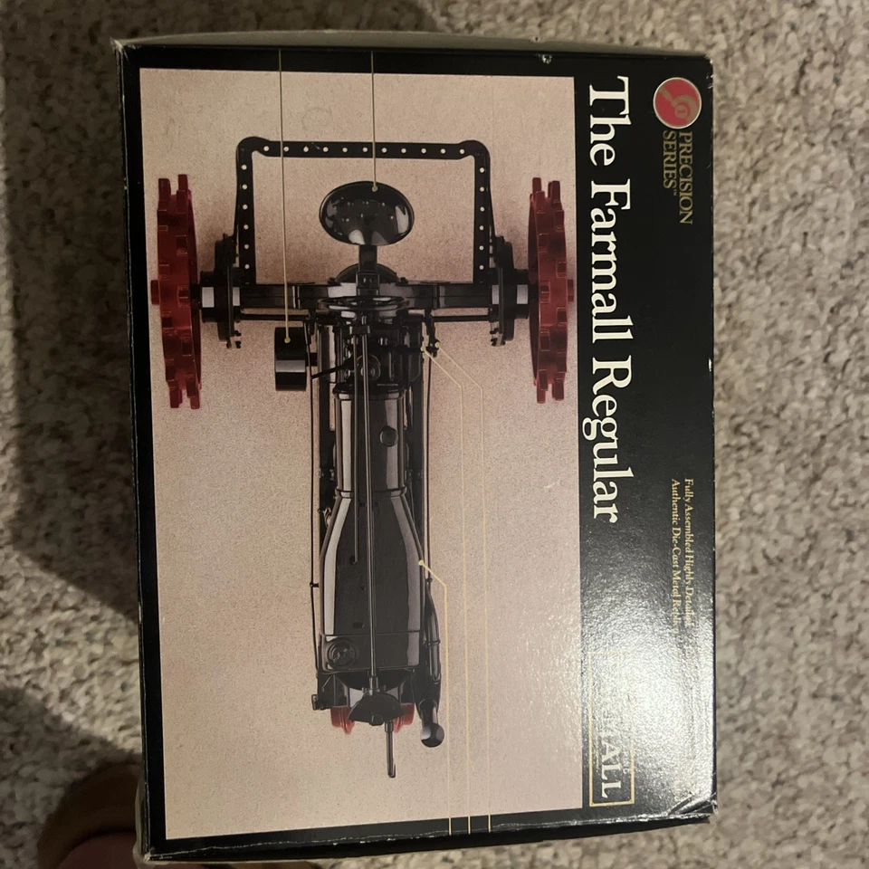 1/16 IH Gray Farmall Regular Narrow Front Tractor, Precision Series #1 - Image 2 of 3