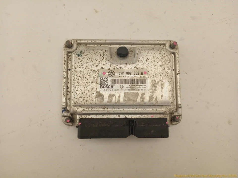Módulo de control informático motor ECM Volkswagen VW Beetle 2,5 L 5 cil 2006-2010 Foto 2 de 4