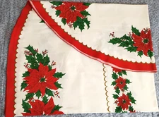 Christmas Oval 60x84" Tablecloth Made in Brazil - Poinsettias