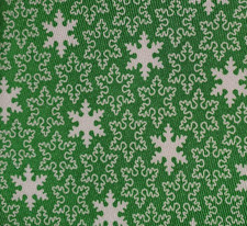 VINEYARD VINES  BOYS TEENS SILK CHRISTMAS TIE  GREEN  WHITE SNOWFLAKES  51"