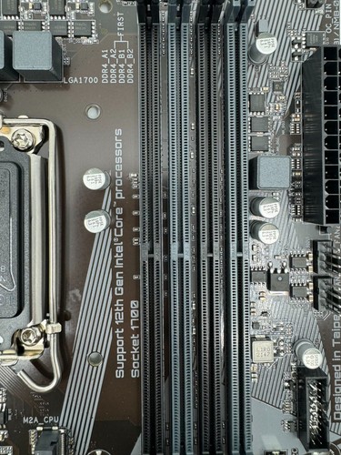 Gigabyte B660 DS3H AC ATX B660 DDR4 WIFI SCHEDA MADRE LGA 1700 SPEDIZIONE GRATUITA - Foto 3 di 5