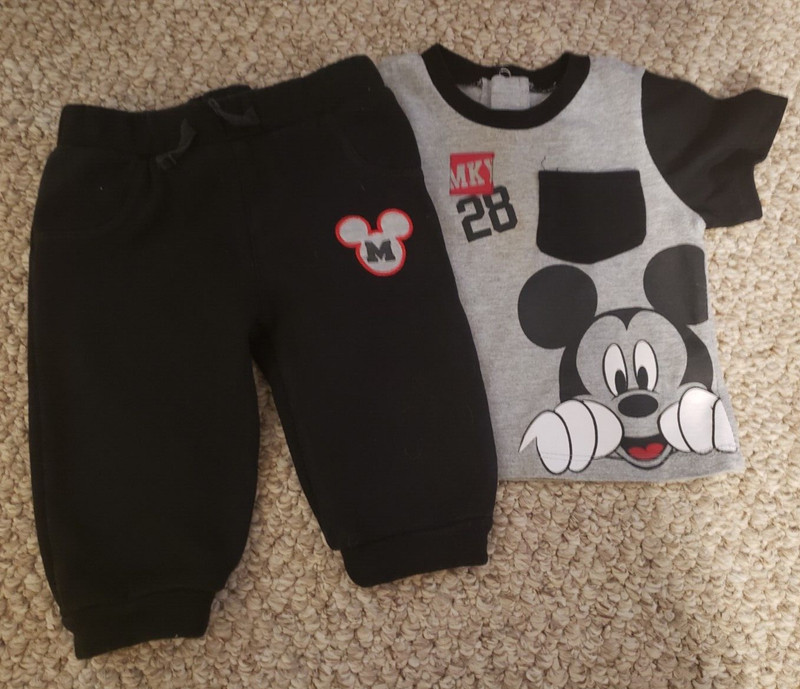 Disney Baby Short Sleeve T-Shirt & Sweatpants Size 6/9 M