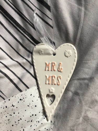 Mr & Mrs Ceramic Hanging Sign Plaque Wedding Gift Anniversary Present Heart Cute - Picture 4 of 10