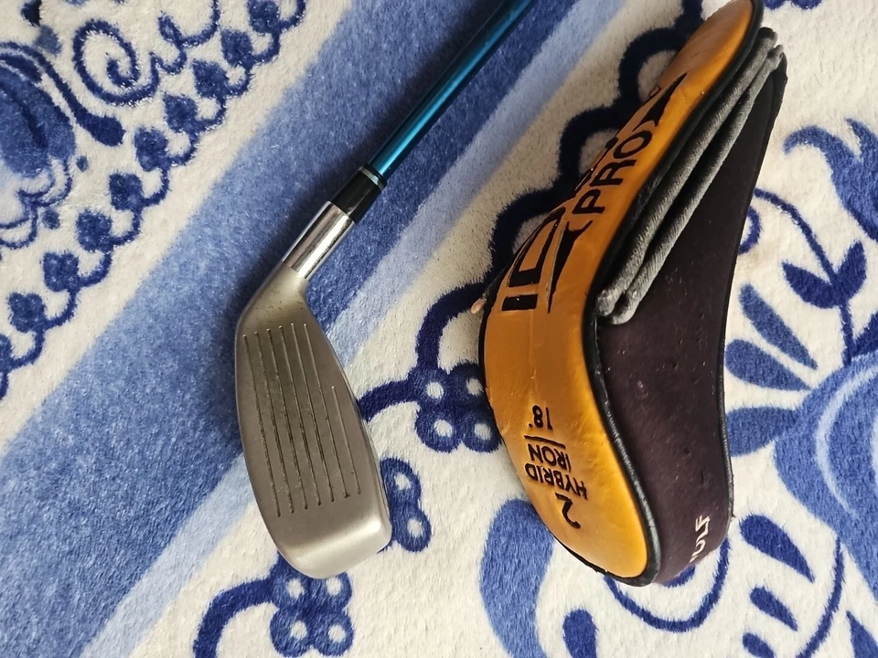 Prototipo Iron Tour Adams IDEA Pro 2 18* híbrido 80R Flex Aldila grafito izquierda h Foto 2 de 4