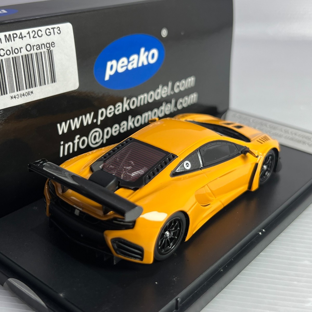 ミニカー1/18 Peako McLaren MP4-12C No.42 Peako McLaren MP412C GT3 1/18 Scale Model No.42 Used