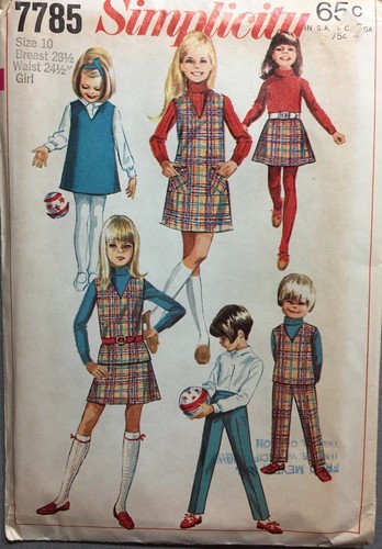Vintage 1960s Pattern Girls Jumper 