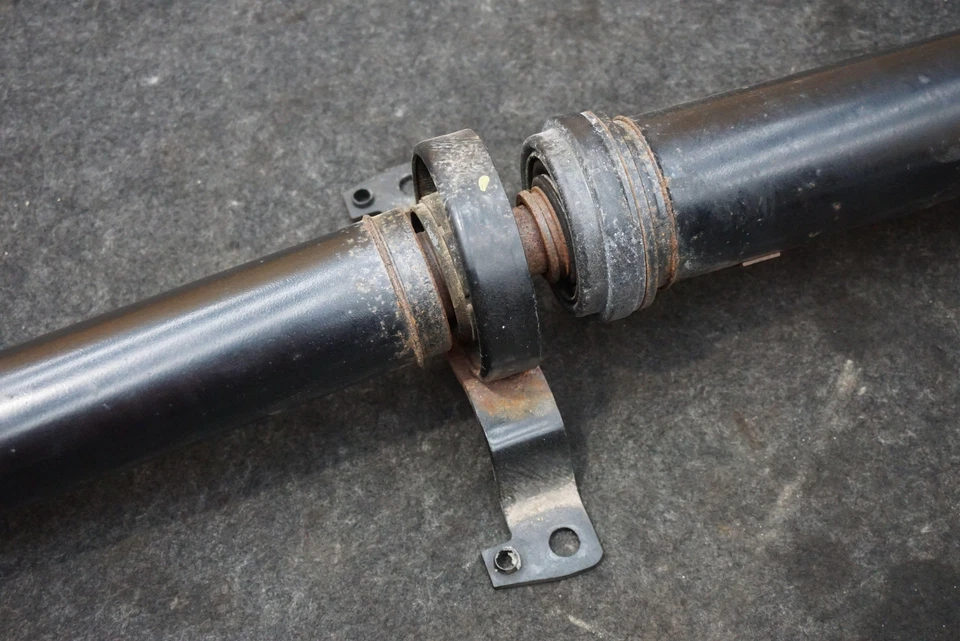 Conjunto de eje de transmisión de hélice trasera OEM 4M0521101AM Audi Q7 4M 2017-19 Foto 3 de 4