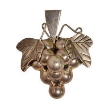 Vintage  Mexico 925 Sterling Silver Grape Cluster Bunch  brooch Pin or Pendant