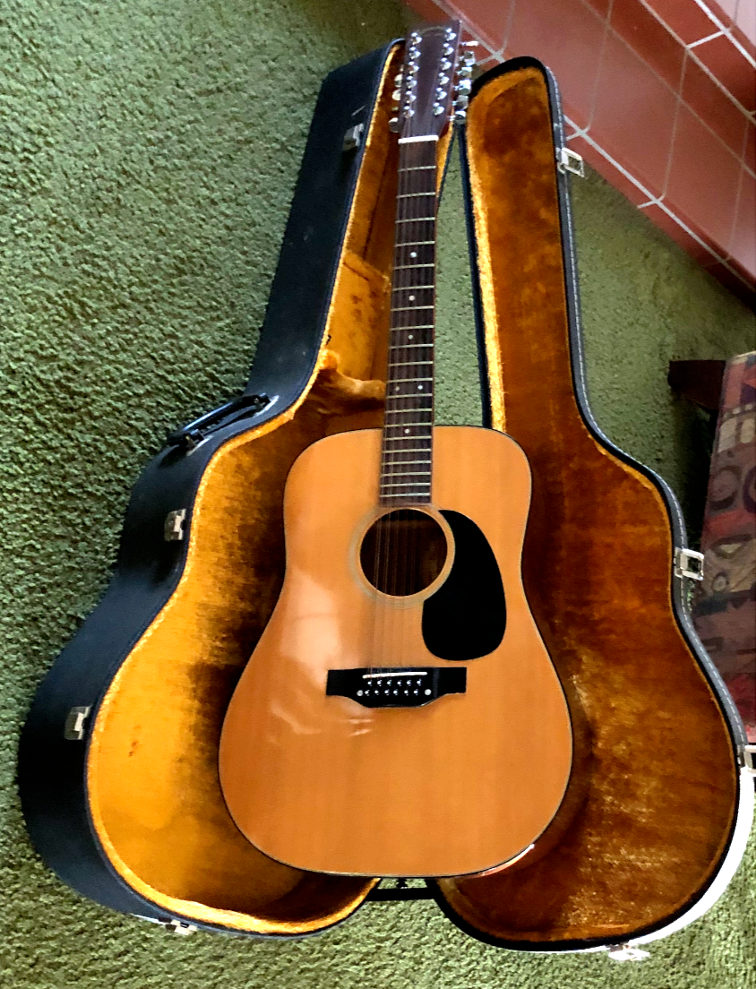 極希少品●ギタロン● 1984年 ニカラグア マナグア製 GUITARRON 極希少品○ギタロン○ 1984年 ニカラグア マナグア製 GUITARRON