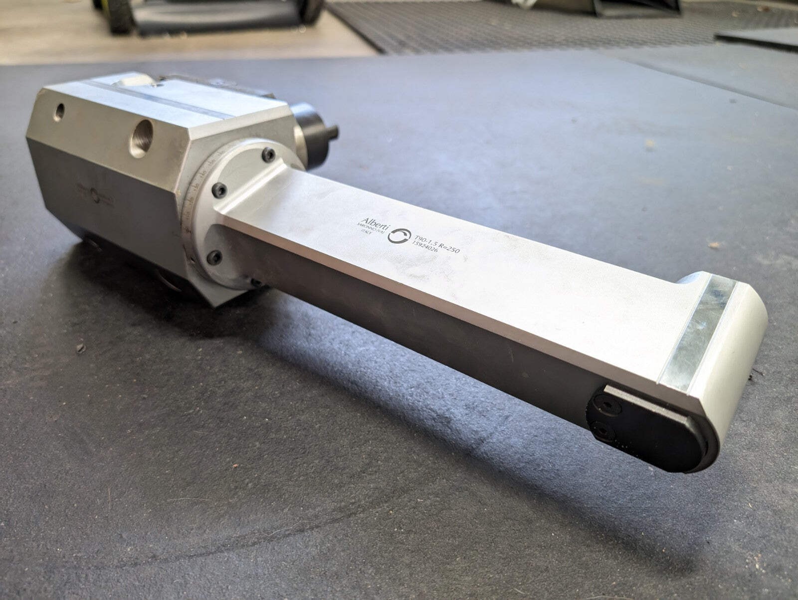 Alberti T90-1.5 Parallel Offset Angle Head R=250 Smart Change ER16 CNC Milling