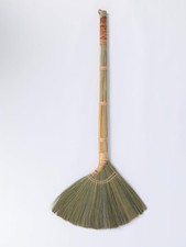 Deluxe Vietnamese Natural Straw Broom /45" Handmade Soft Grass Sweeping Broom