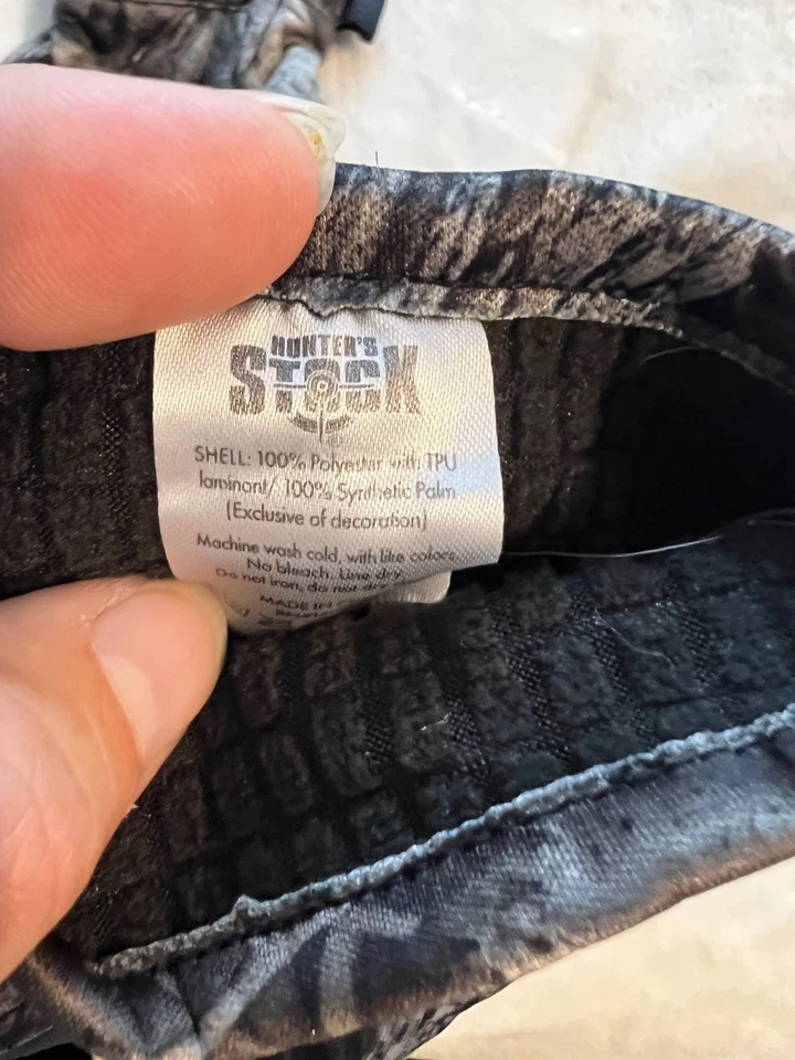 Men's Hunter Stock Camoflauge Gloves Size M - Image 3 of 3