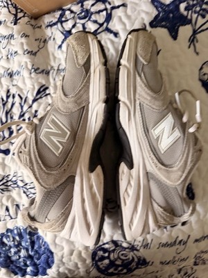 New Balance Gray Low Top Lace Up Athletic Sneaker Unisex Adults Casual