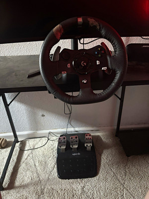 Logitech G920 Racing Wheel & Pedals, Paddle Shifters, Xbox One/Series X|S/PC