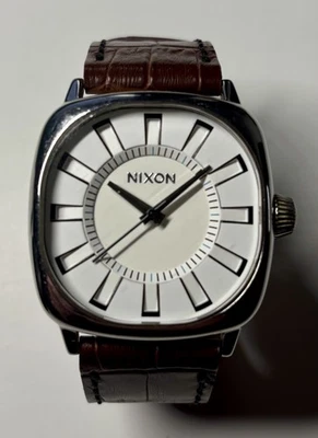 Nixon Revolver - mit neuer Batterie - Bild 1 von 2