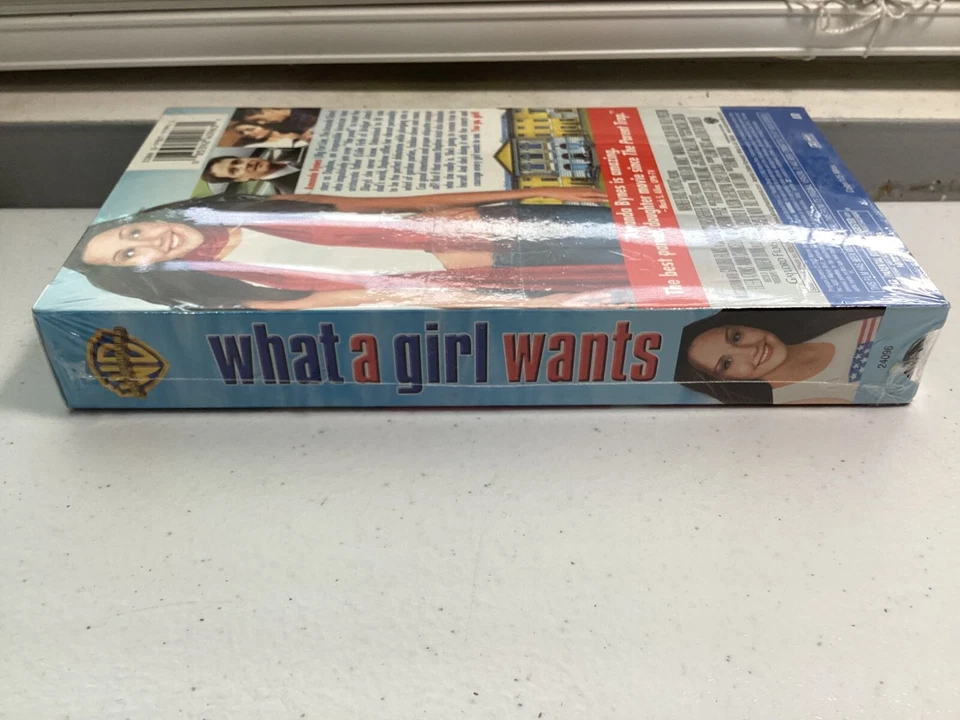 What a Girl Wants VHS 2003 Sealed Watermarked Hype Sticker PG Amanda Bynes - Image 3 of 4