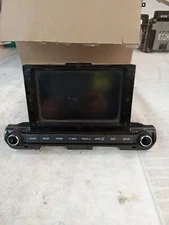 Hyundai Elantra AM/FM Radio With 7 Inch LCD Screen