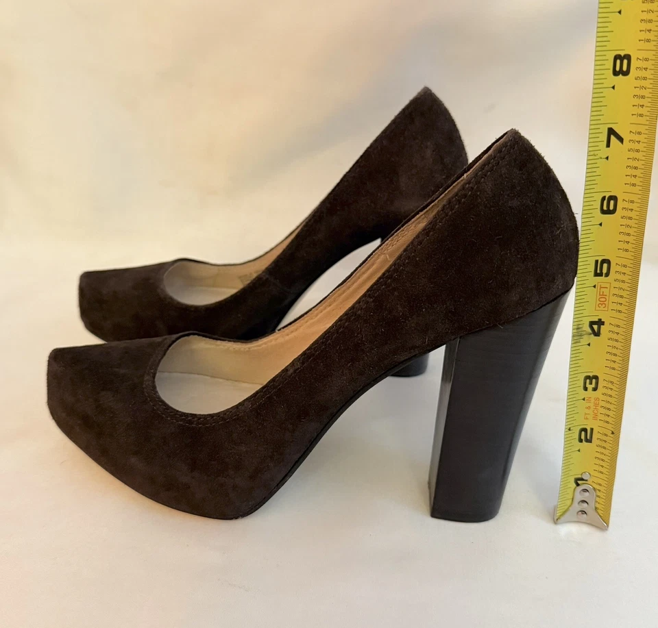 $145 MICHAEL KORS SABRINA Bombas Gamuza Cuero Mujer Talla 8.5M Marrón 4.5” Tacones Foto 3 de 4