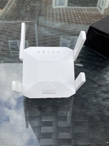 WiFi Extender. 2.4Ghz And 5 GHz With 2 Network Ports
