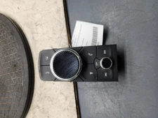 Audio Equipment Radio Controller Console Mounted ID 84471959 Fits 19 XT4 761649