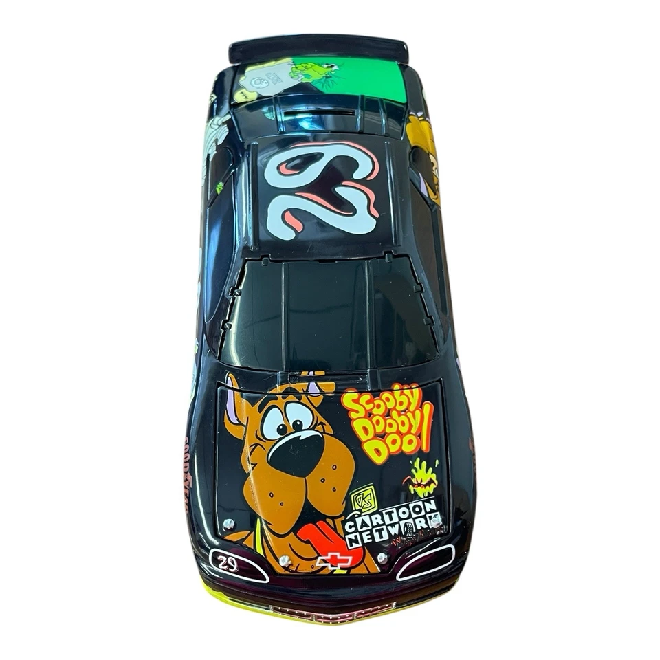 Banco fundido a presión Scooby Doo #29 1996 Monte Carlo Racing coleccionables escala 1:24 Foto 2 de 4