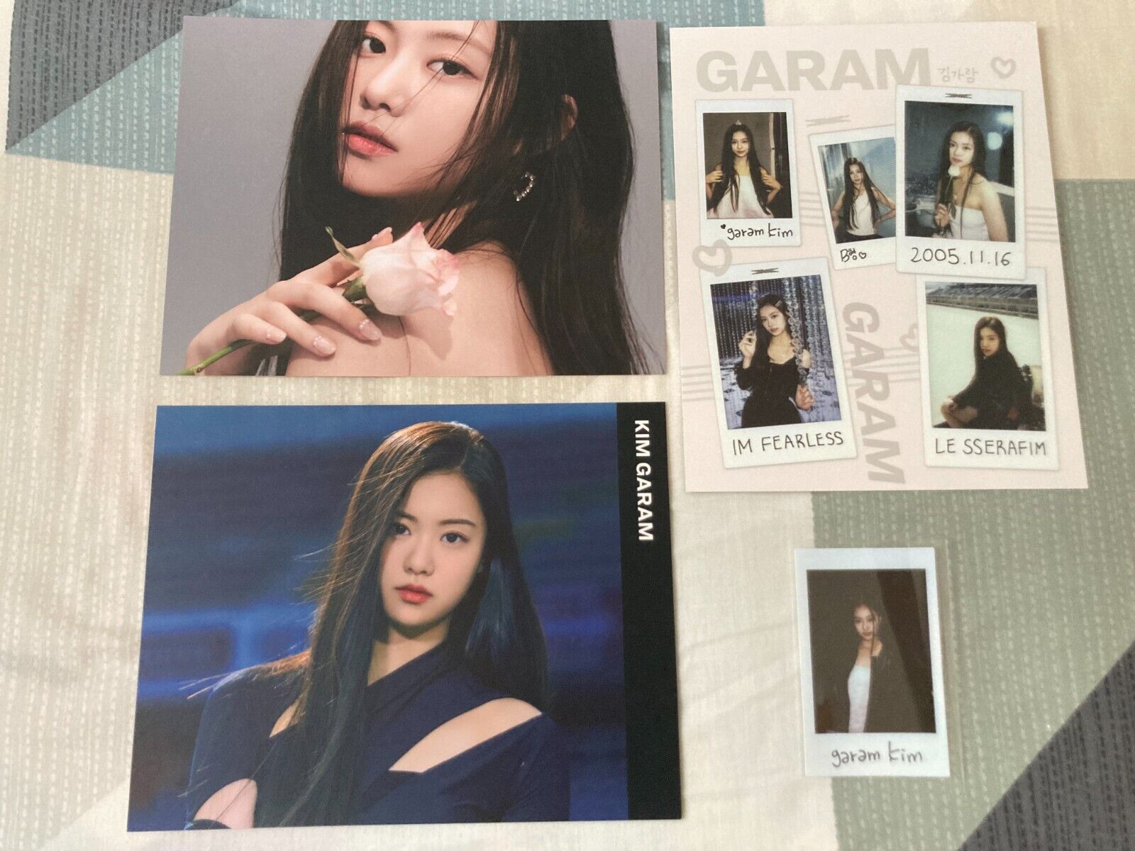 LE SSERAFIM LESSERAFIM OFFICIAL GOODS THE FIRST MOMENT IN YOUR HANDS  PHOTOCARD