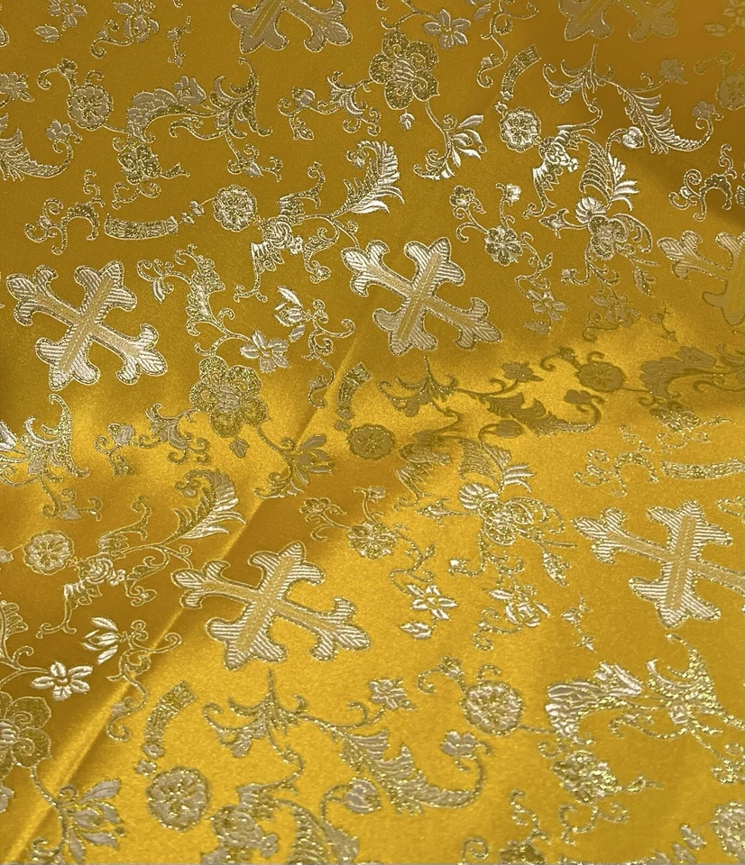 "Tela brocada cruz iglesia oro amarillo blanco metálico 60"" ancho vendida por patio" Foto 3 de 4