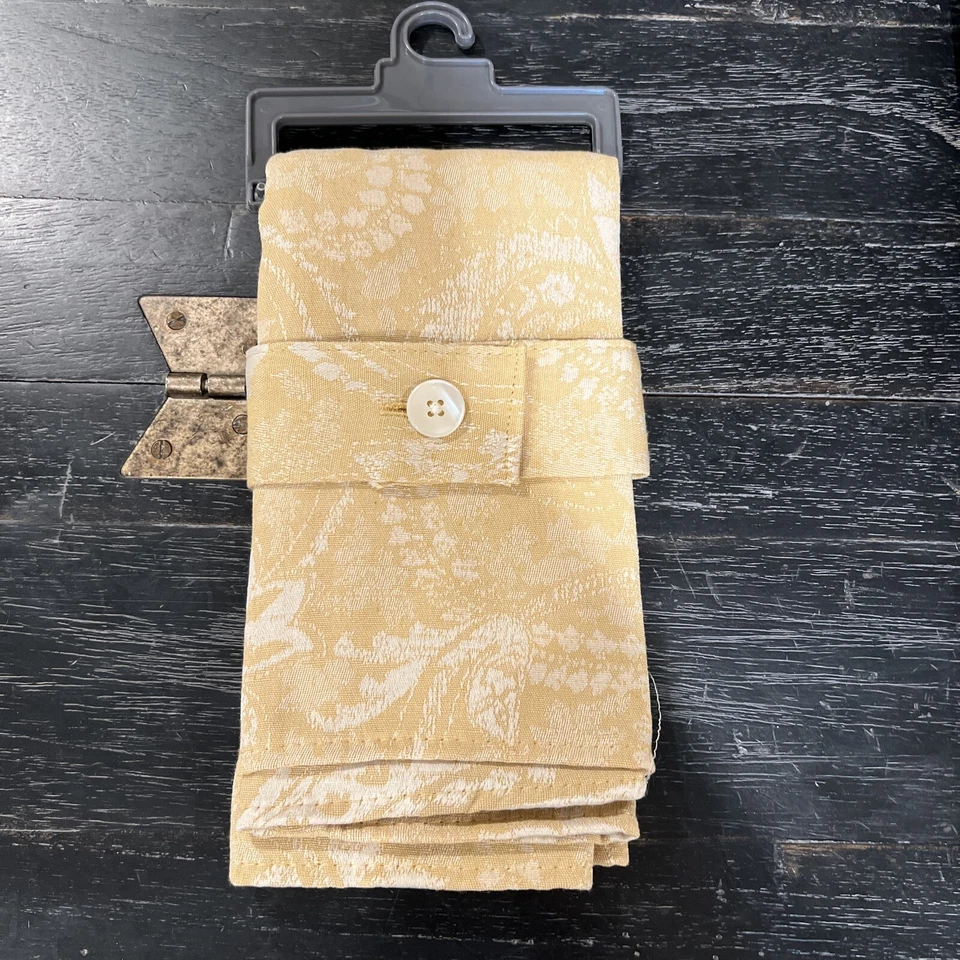 Threshold Set of 4 Cloth Napkins Textured Gold 20x20” New w/Tags Holidays - Image 3 of 3