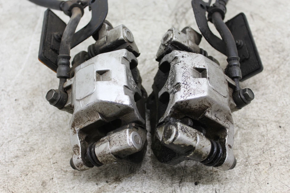 99-09 YAMAHA V STAR 1100 OEM JUEGO DE PINZAS DE FRENO DELANTERAS DERECHA IZQUIERDA PAR Foto 2 de 4