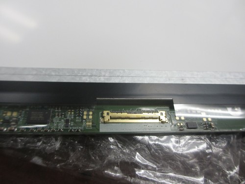 LG 15.6" LED LCD SCREEN HD MATTE LP156WHB TP D1 FRU : 04X5903 - Picture 8 of 11