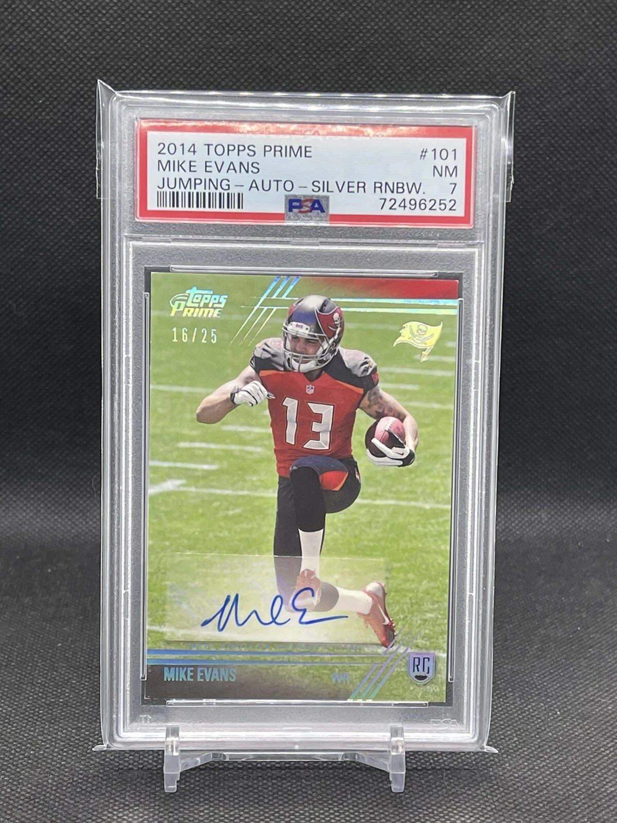Mike Evans Topps Prime #101 Jumping-Autograph-Silver Rainbow