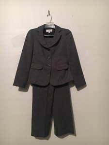 le suit petite