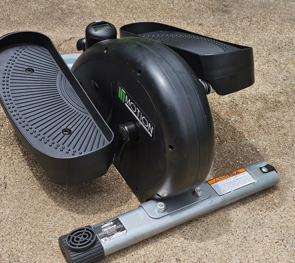 Stamina InMotion Vertical Elliptical Compact Strider + New Battery - Image 2 of 4