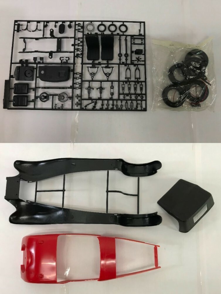 Alfa Romeo Gran Sport 1/12 スケール 未組立キット BANDAI 1/12 Scale ALFA ROMEO GRAN SPORT QUATTRORUOTE ZAGATO