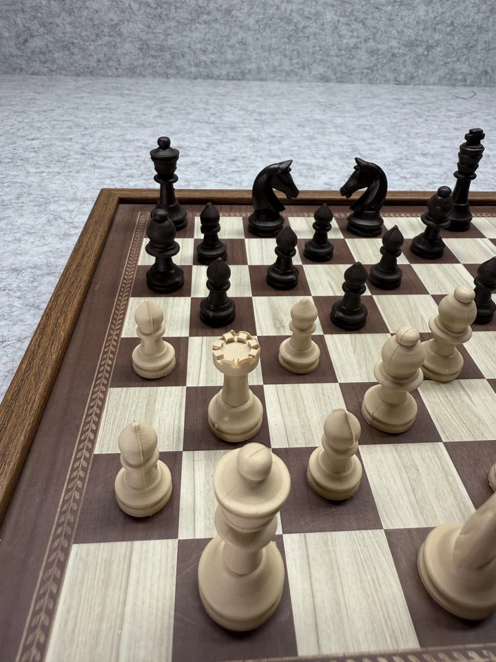 Manopoulos Wooden Chess Backgammon Checkers Set Foldable Board Complete - Image 3 of 4