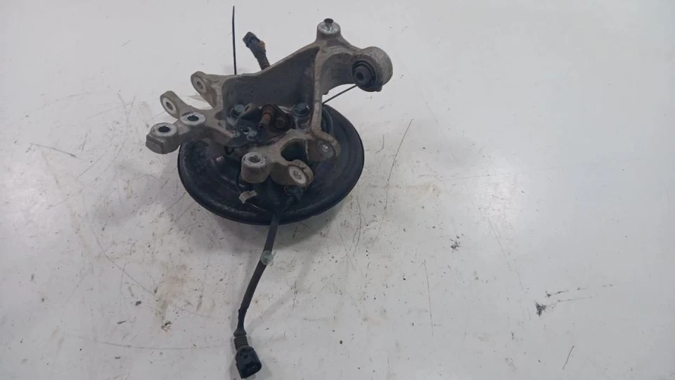 Buje de cojinete de nudillo trasero derecho pasajero 1,5 L turbo para Honda Civic 16-19 Foto 2 de 4