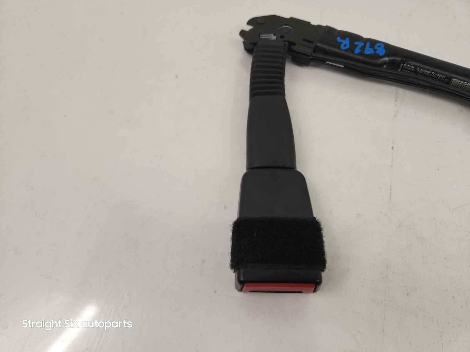 0613 OEM BMW E82 E88 E90 E92 Front Right Passenger Seat Belt Buckle