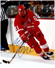 Detroit Red Wings MATHIEU DANDENAULT Signed Autographed 8x10 Pic F