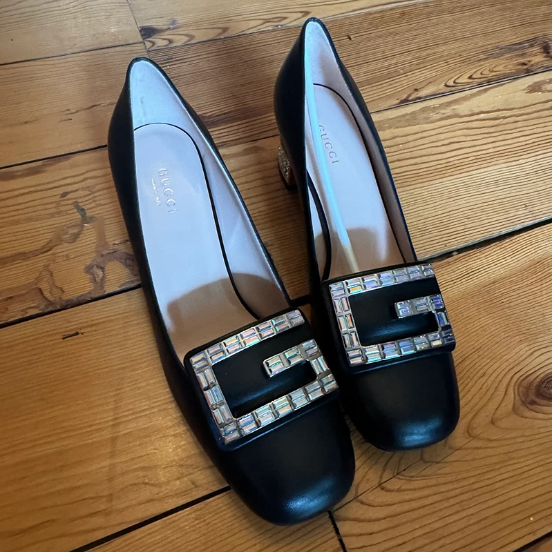 Pompe à talon moyen noir cuir Gucci Madeleine cristal taille 37 US 7