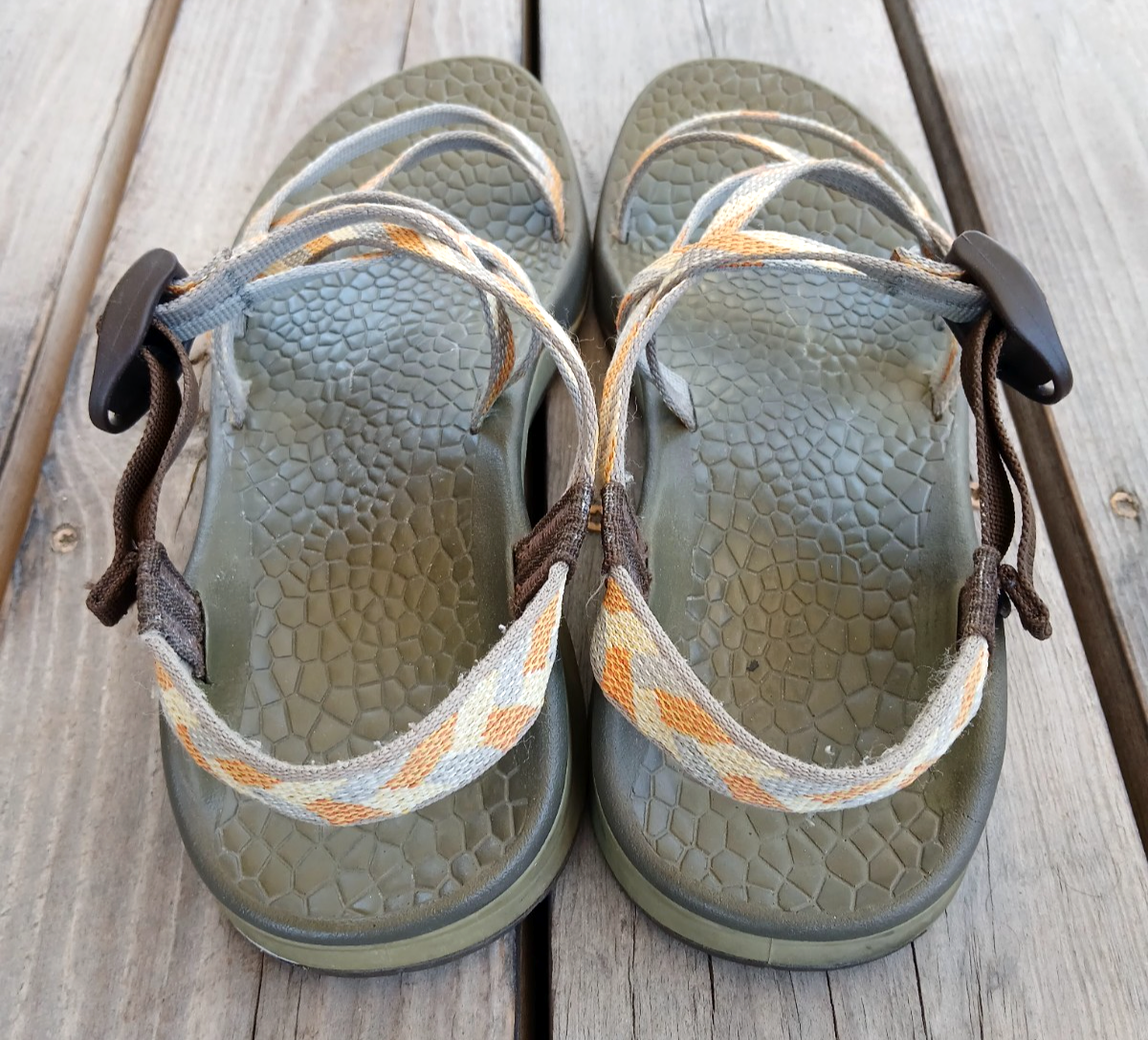 APL Sandali donna Chaco taglia 9 5 cinturino regolabile testurizzati verde arancione