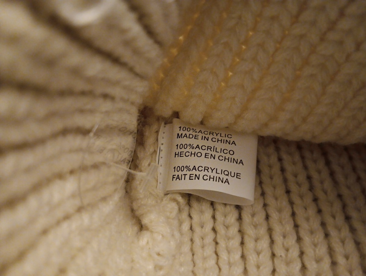Steve Madden Women’s Ribbed Knit Pom Beanie With Sleeper, Ivory Steve Madden Crystal Beanie, Ivory at Amazon Women main image 2