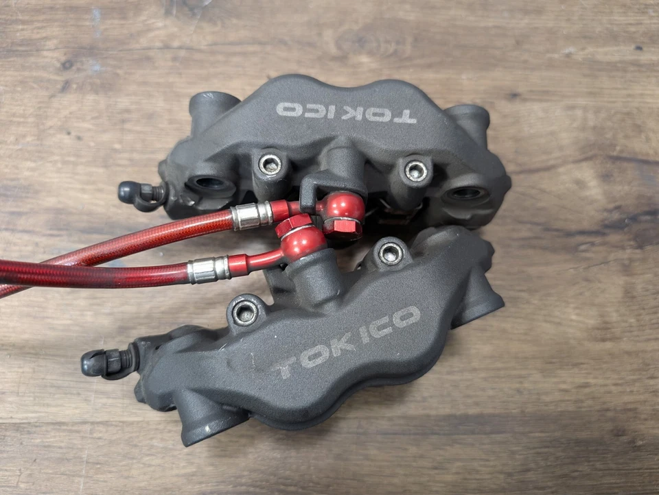 Honda CBR1000RR 2007 OEM FRENO DELANTERO CILINDRO MAESTRO PINZA PALANCA CONJUNTO LÍNEAS Foto 2 de 4