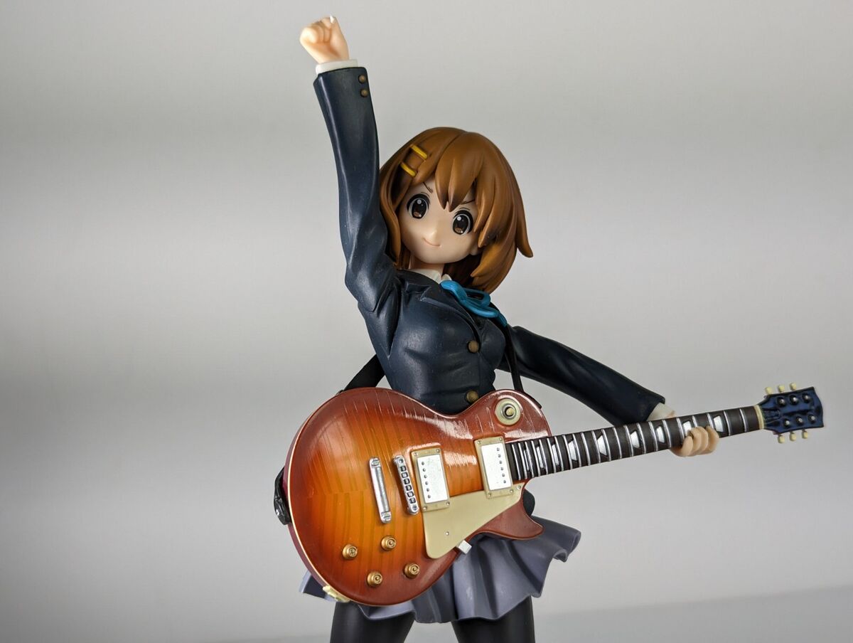 Banpresto K-ON SQ Figure - 47972 - Yui Hirasawa See Banpresto K-ON SQ Figure - 47972 - Yui Hirasawa See
