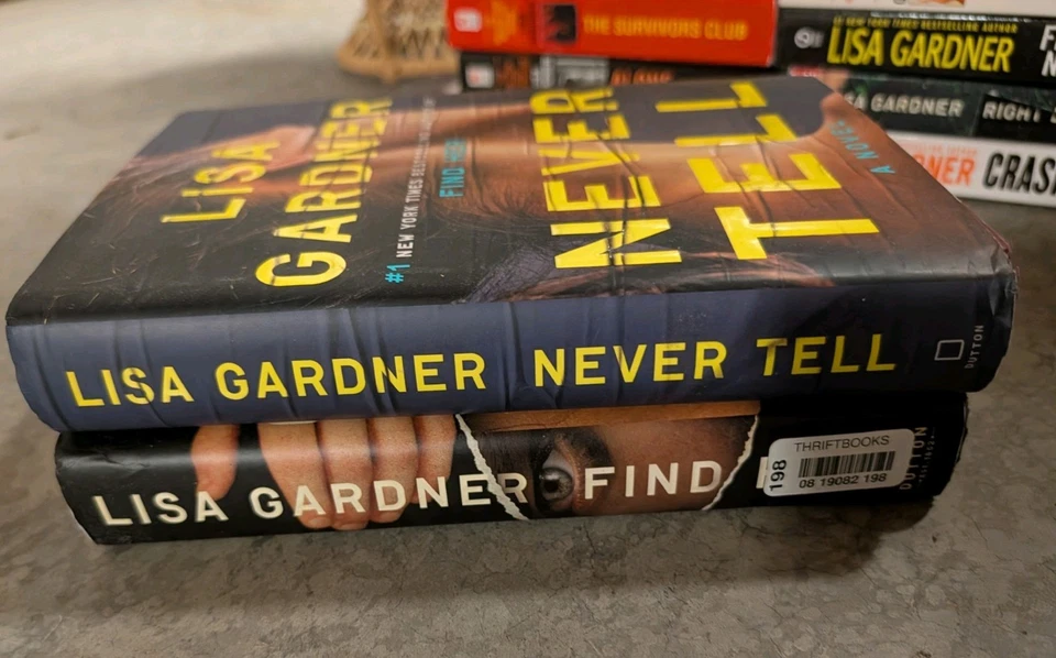Lisa Gardner Lot 16 Paperbacks & 2 Hardcovers Foto 2 de 4